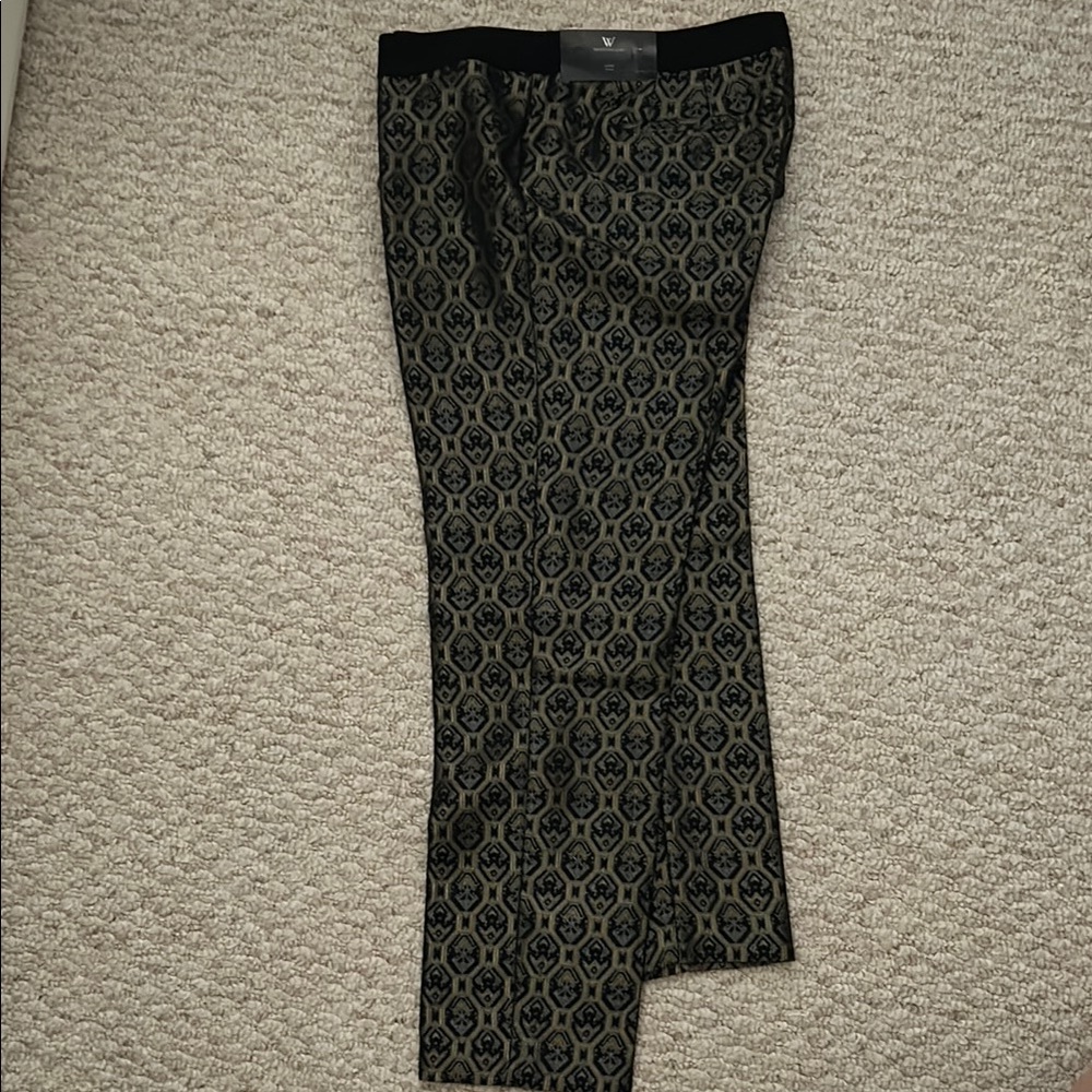Worthington Black and Gold Patterned Women's Cropped Pants